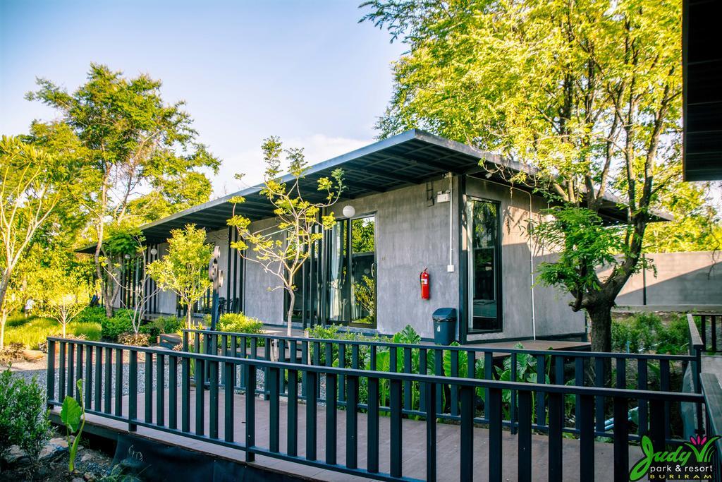 Buriram Judy Park & Resort ภายนอก รูปภาพ
